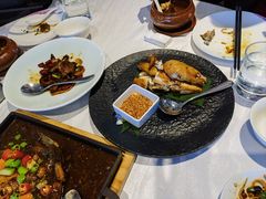 -彩云天云南餐厅