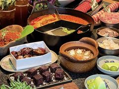 -三出山火锅(南京万象天地店)