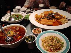 -鸽子侯·家宴·平价海鲜(市图书馆店)
