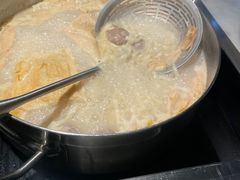 -尚尚仙·酸汤猪手·猪肚鸡火锅(华联万柳购物中心店)