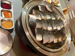 -围炉肉舍•炭烤活鳗•丹东海鲜烤肉(步行街店)