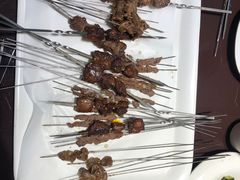 -三个大叔烤羊肉串·歌手驻唱·碳烤鲜肉(西三旗店)