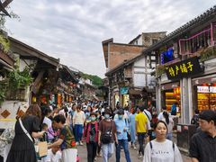 -八一路好吃街(雨田商务大厦店)