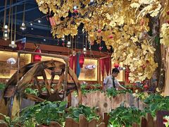 -老滇山寨•云南特色菜•地方菜•民族风情歌舞表演(金碧店)