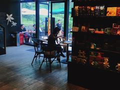 大堂-星巴克臻选(深圳皇庭广场分店)