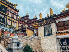 -噶丹松赞林寺