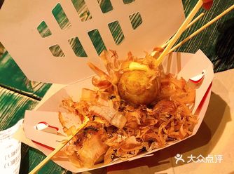 年前和朋友去万象汇逛了一圈，现在翻存图简直想哭