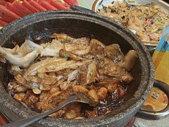 -海派美食·家宴海鲜青岛菜·石锅鲽鱼头(东方城店)
