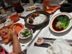 -炆艺乳鸽·煲仔饭大排档(望京来广营店)
