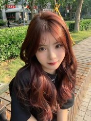 -妃格美发沙龙·烫发·染发