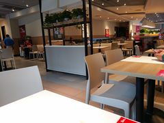 大堂-肯德基(亦庄上海沙龙店)