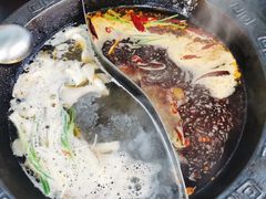 -重庆故事姊妹老火锅(财经学院店)
