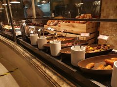 自助取餐区-咖啡苑自助餐厅·中国大饭店