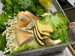 -红鼎豆捞·非遗鲍皇汤火锅(宝丰路店)