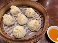 鲜肉小笼-老半斋(福州路店)