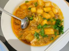 酸汤肥牛配脆油条-桂满陇·杭州小馆(巴黎春天浦建店)