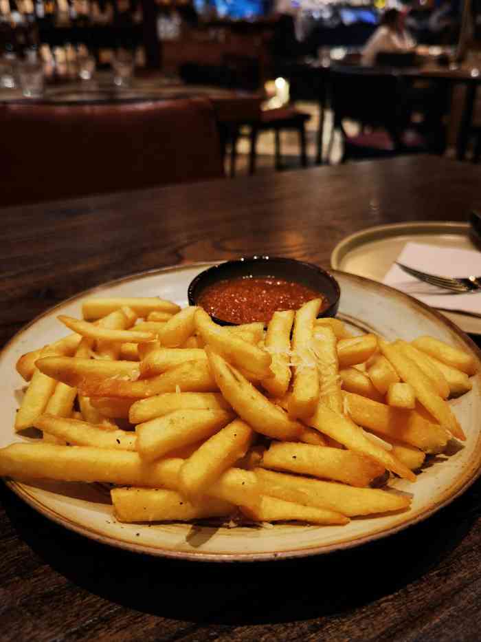 brut eatery悦璞食堂(江宁路店)-"因为要去艺海看剧,提前到了,就先找