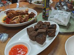 -芦茨金富饭庄·25年老字号·专做稻草鸡