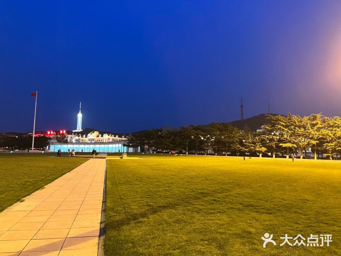 大连人民广场图片