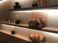 -瑞幸咖啡(巴黎春天陕西路店)