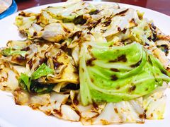 酱爆洋白菜-恩宏德餐馆(平山道店)