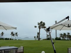 -三亚亚龙湾瑞吉酒店·宴悦Driftwood·游水海鲜·牛排·草坪·私人定制
