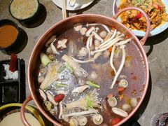 -三人行骨头王火锅(长寿店)