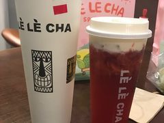 冠军满杯红草莓茶加奶盖-LELECHA乐乐茶(上海五角场万达广场店)