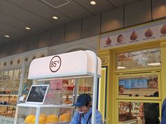 -85度C(生甜甜圈研究工坊·上海松江人民北路店)