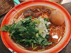 -楚东君•襄阳牛肉面牛杂煲(陆家嘴正大店)