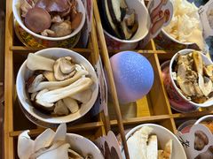 -菌自由丨野生菌火锅特色庭院餐厅(丽江古城店)