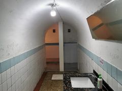-洞庭洲·防空洞火锅·烧烤·铜锅涮肉(新百广场店)