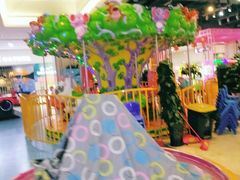 -鸿通城购物中心