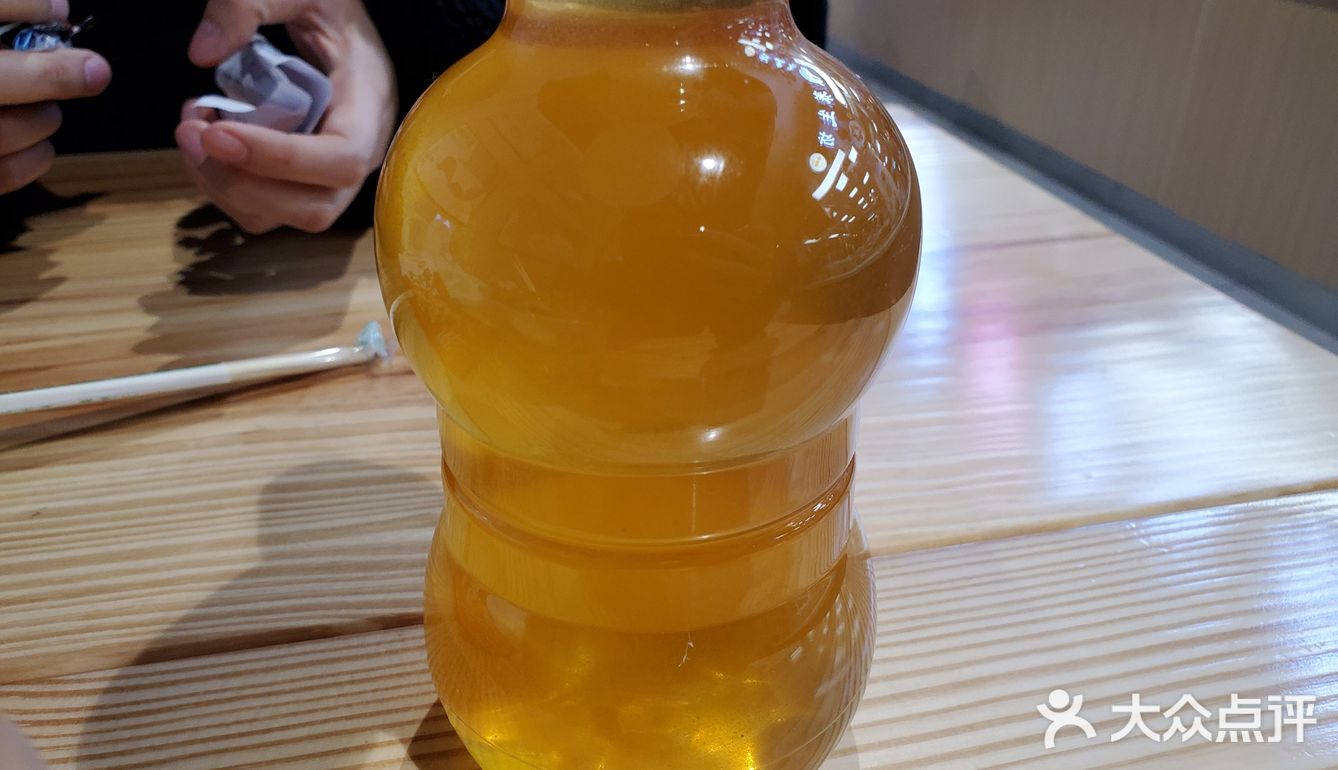 一份15块钱 价格还算可以 扇贝也很多