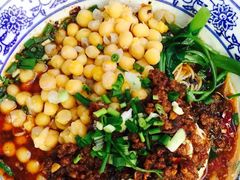 -渝之汇牛肉豌杂面