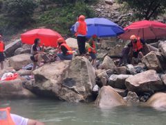 -雅鲁激流探险漂流