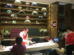 -海底捞火锅鲜切牛肉主题店(长寿路店)