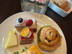 -天津京基皇冠假日酒店