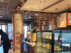 面包甜点陈列柜-麦当劳(百荣世贸商城店)