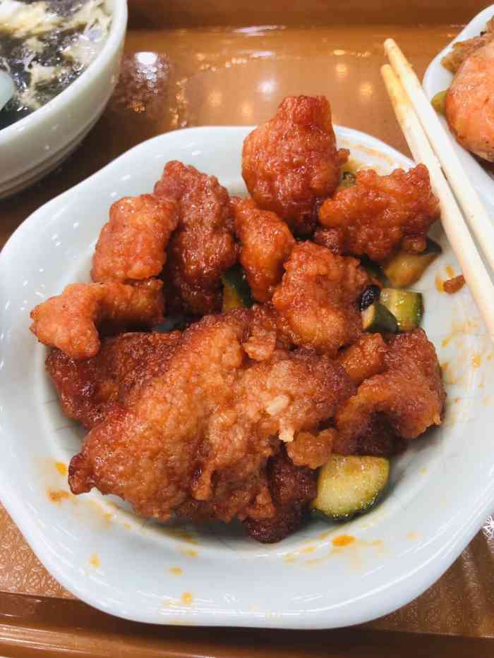 源尚大食堂(竹园店)-"家附近的大食堂,那天也是乌龙,家里没做饭.