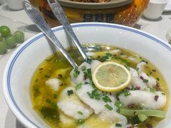 -绿草地·湘菜(7mall店)