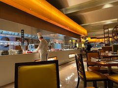 -香格里拉鱼跃地中海西餐厅·牛排披萨
