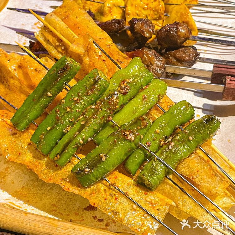 他家的甜品也不戳，hin解辣～一边听歌，一边看下雪