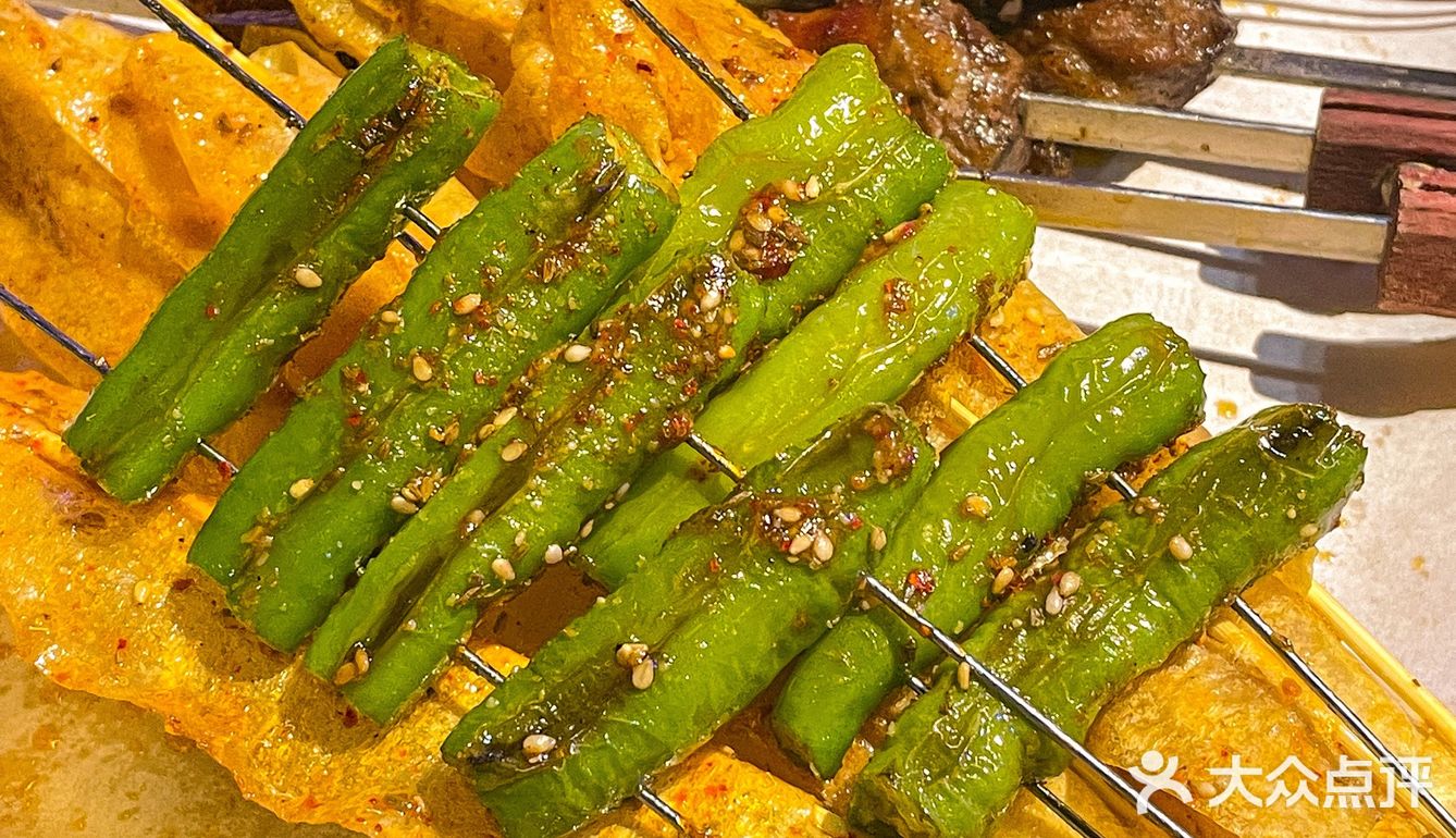 他家的甜品也不戳，hin解辣～一边听歌，一边看下雪