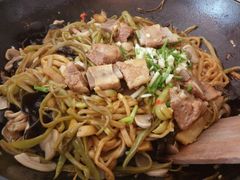 酸辣豆角焖面-金豆角砂锅焖面(安贞店)