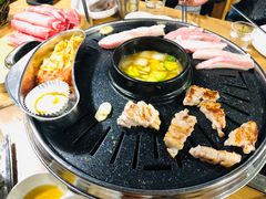 -江南猪肉商会无限续吃(弘大店)