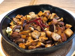 橄榄油煎蘑菇-幸薈飯堂