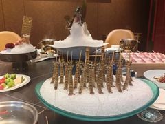 -鼎泰亨·海鲜牛肉餐厅(滨江店)
