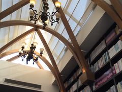 -钟书阁(松江泰晤士小镇店)