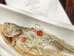 古法灌汤东海大黄鱼-运·中餐厅(成都华尔道夫酒店)